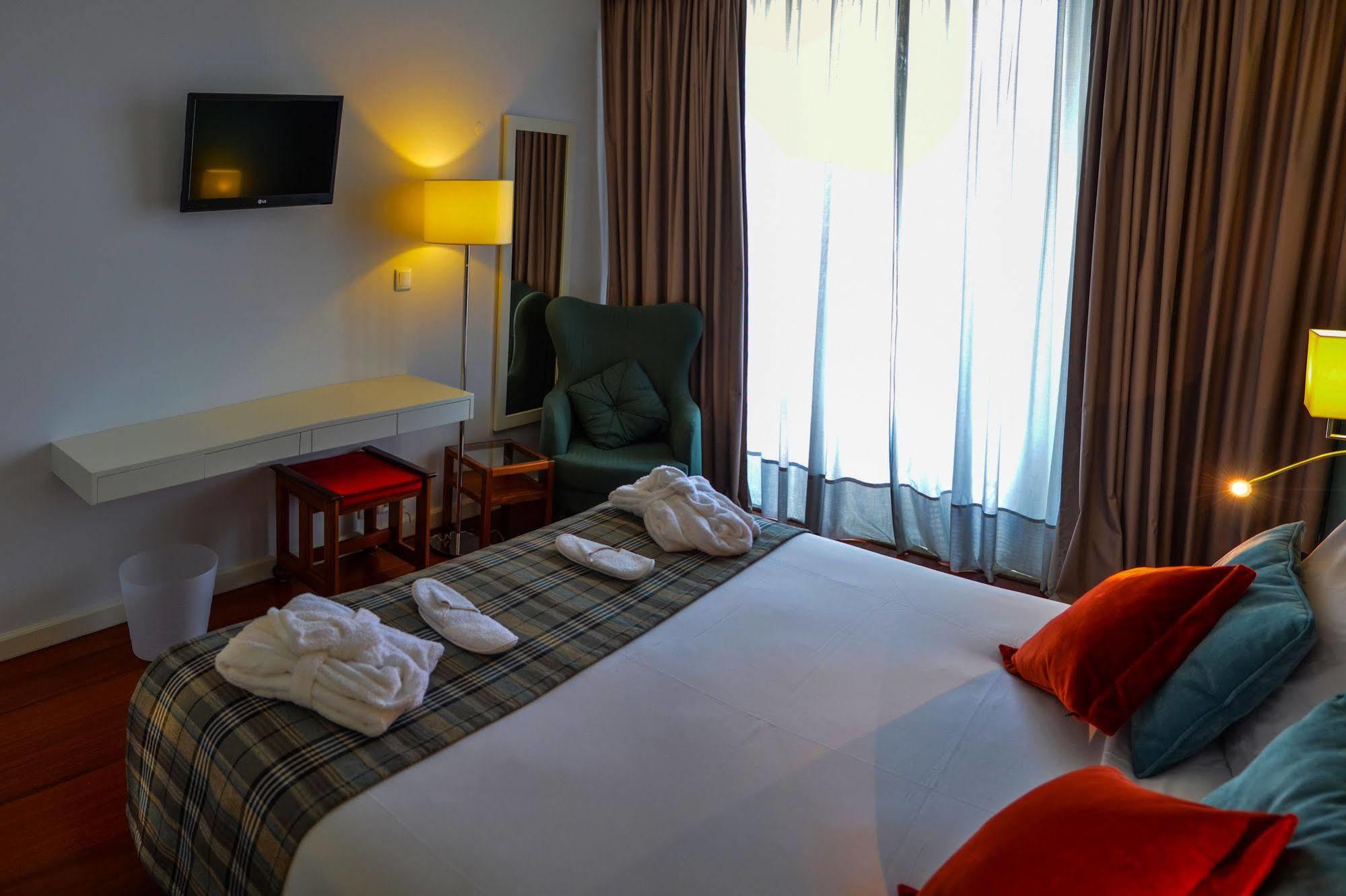 Hotel Sao Bento Da Porta Aberta & Spa 吉尔斯 外观 照片